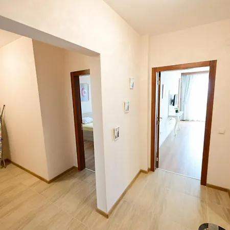 Ξενοδοχείο με διαμερίσματα Kristin Palace 4*