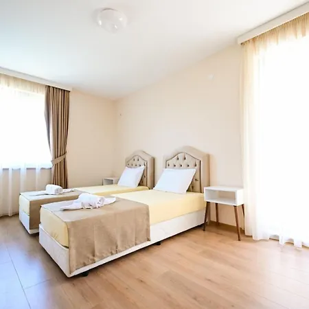 公寓式酒店 Kristin Palace 奥布佐尔