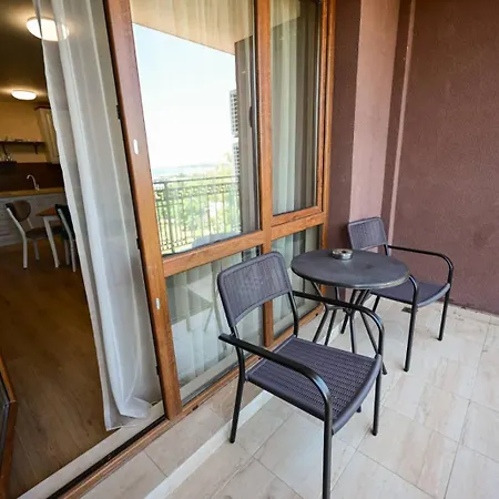 Hotel apartamentowy Kristin Palace