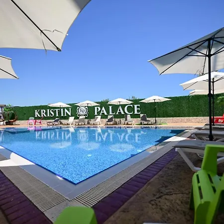 Ξενοδοχείο με διαμερίσματα Kristin Palace 4*