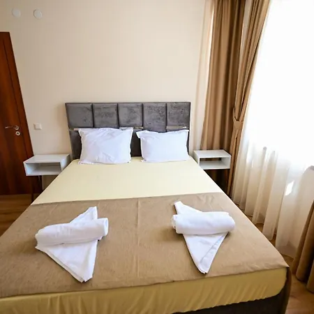 Ξενοδοχείο με διαμερίσματα Kristin Palace 4*